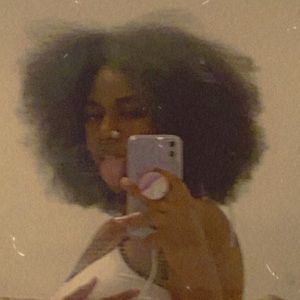 Meet your Posher, Yvette